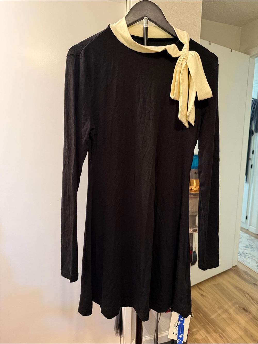 Cider Black Long-Sleeve mini Dress with Cream Neck Tie size L NWT